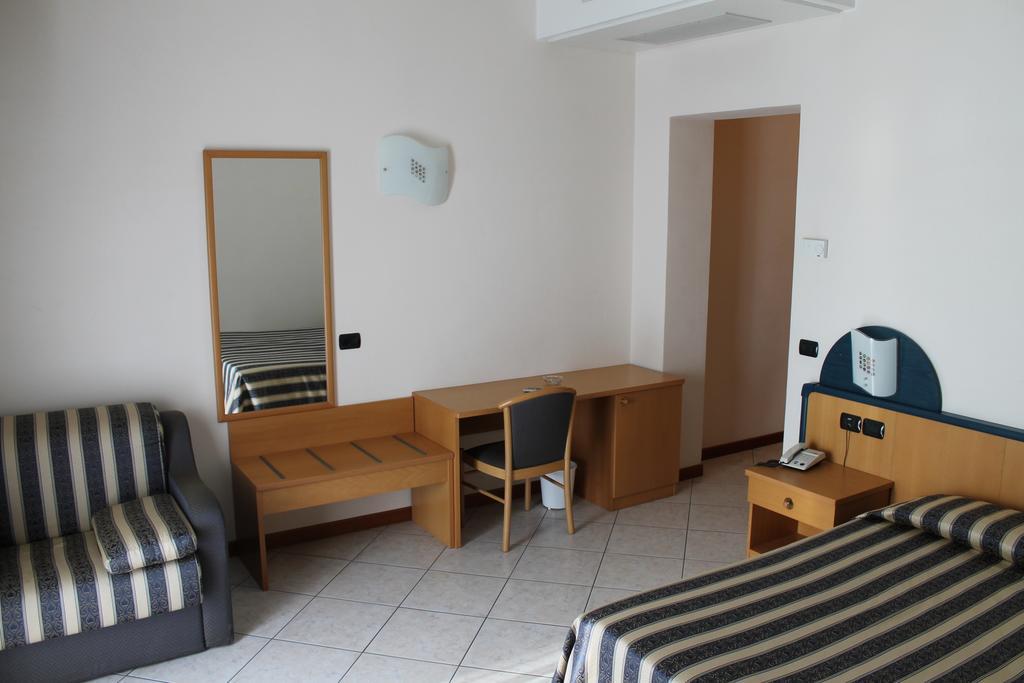 Albergo Villa Eva Costermano Bagian luar foto